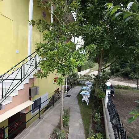 Pavlidis Apartment